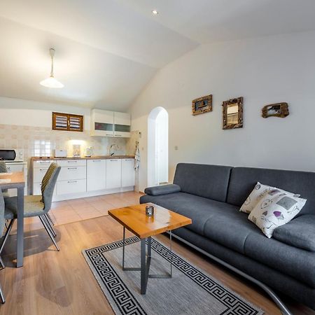 Apartment Barica Trsteno Bagian luar foto