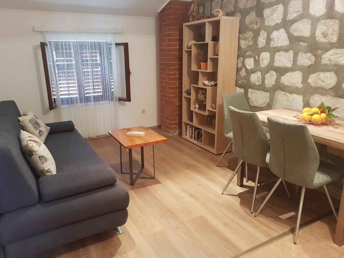 Apartment Barica Trsteno Bagian luar foto